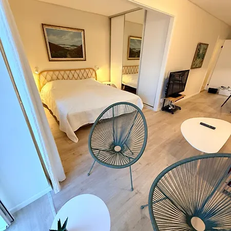 - Sea View, Water Park & Free Parking 아파트호텔 3*