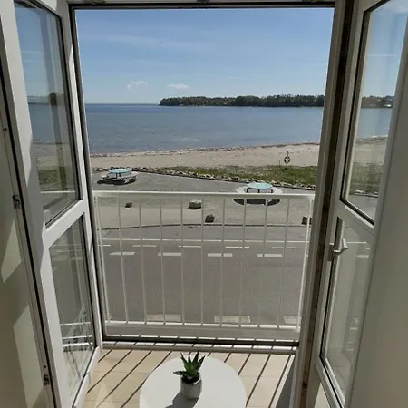 - Sea View, Water Park & Free Parking 公寓式酒店